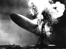 photo hindenburg.papercraft.via.papermau.001fff_zpsd9so6f3y.jpg