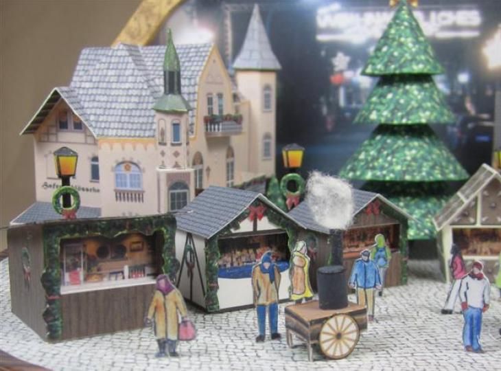 More Christmas and Dioramas related posts