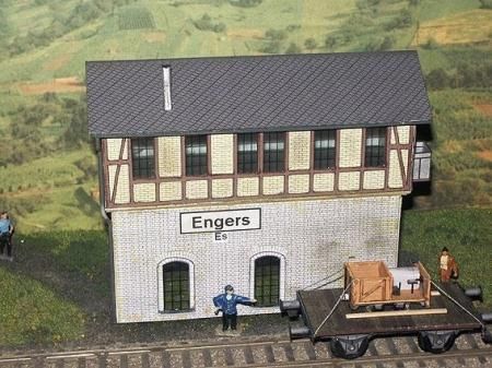  : German Vintage Train Station Paper Model In HO Scale - by Neuwied