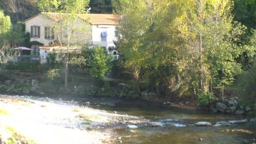 La rivière du Loup. Photo de repérage, pour le tournage du film BRAMSTOCKER: Legal Gang, par Frédéric Vidal. © 2013, Post Scriptum. - See more at: http://s317.photobucket.com/user/frenchcop/media/3d75d724-8bbc-435e-a791-60766908ef0b_zps0a63e618.jpg.html#sthash.whM9YE4X.dpuf